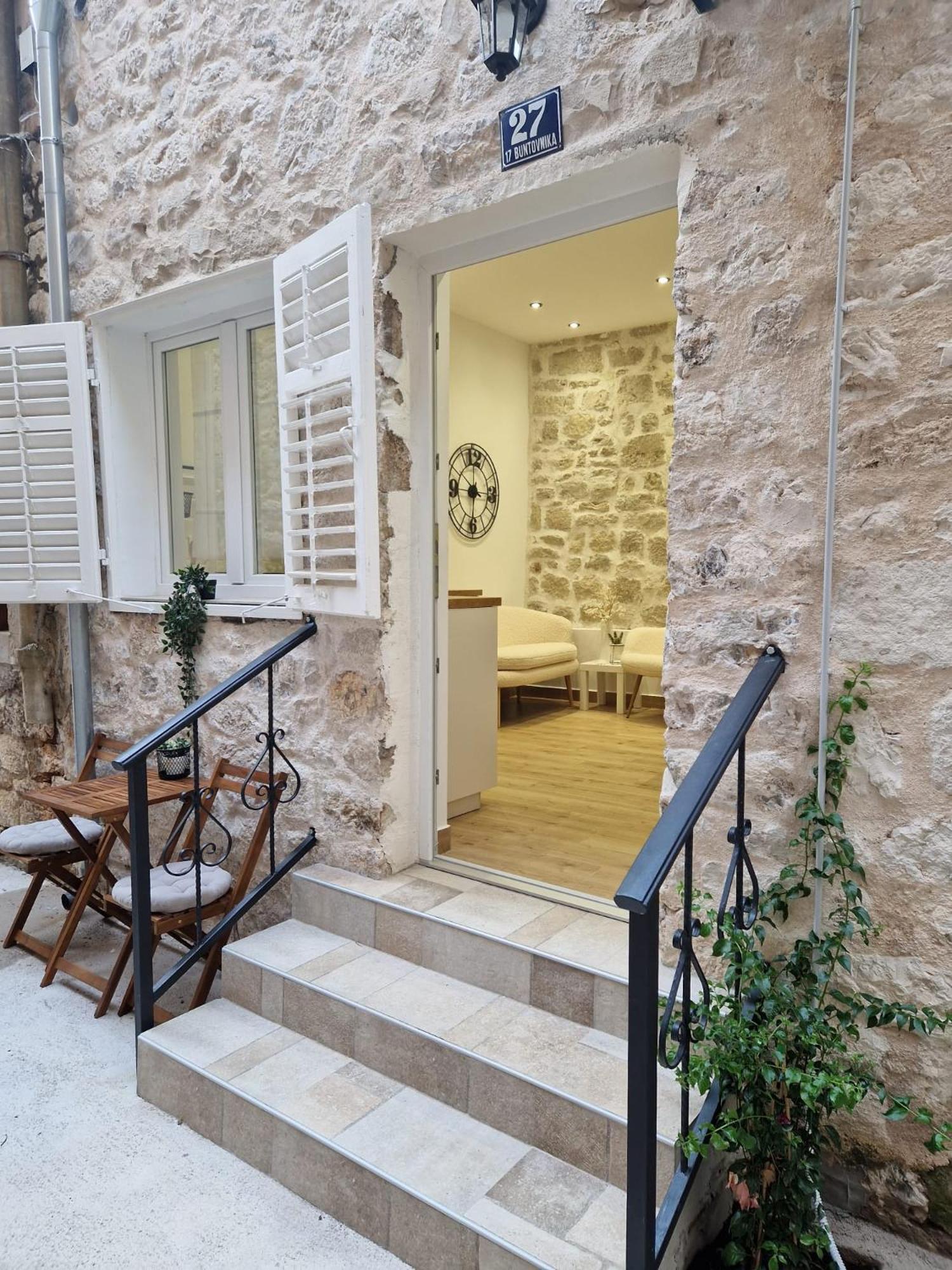 Small House Saint Michael Šibenik Buitenkant foto